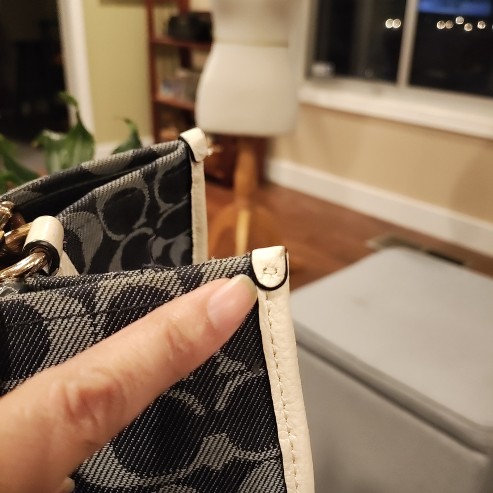Coach Denim Blue and Cream Large Signature Tote Bag - Picture 4 of 15